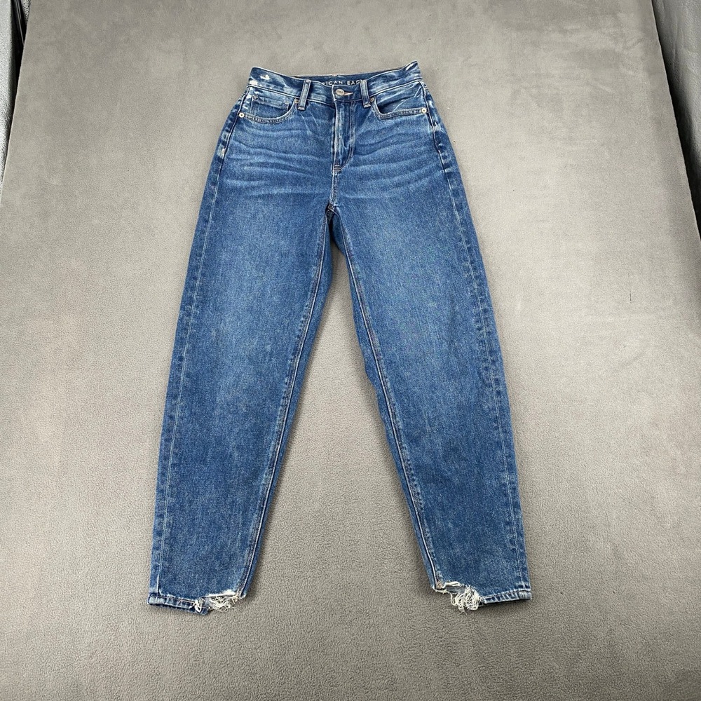 American Eagle Relaxed Mom Jeans Blue Distressed Raw Hem Size 00 Regular 6864